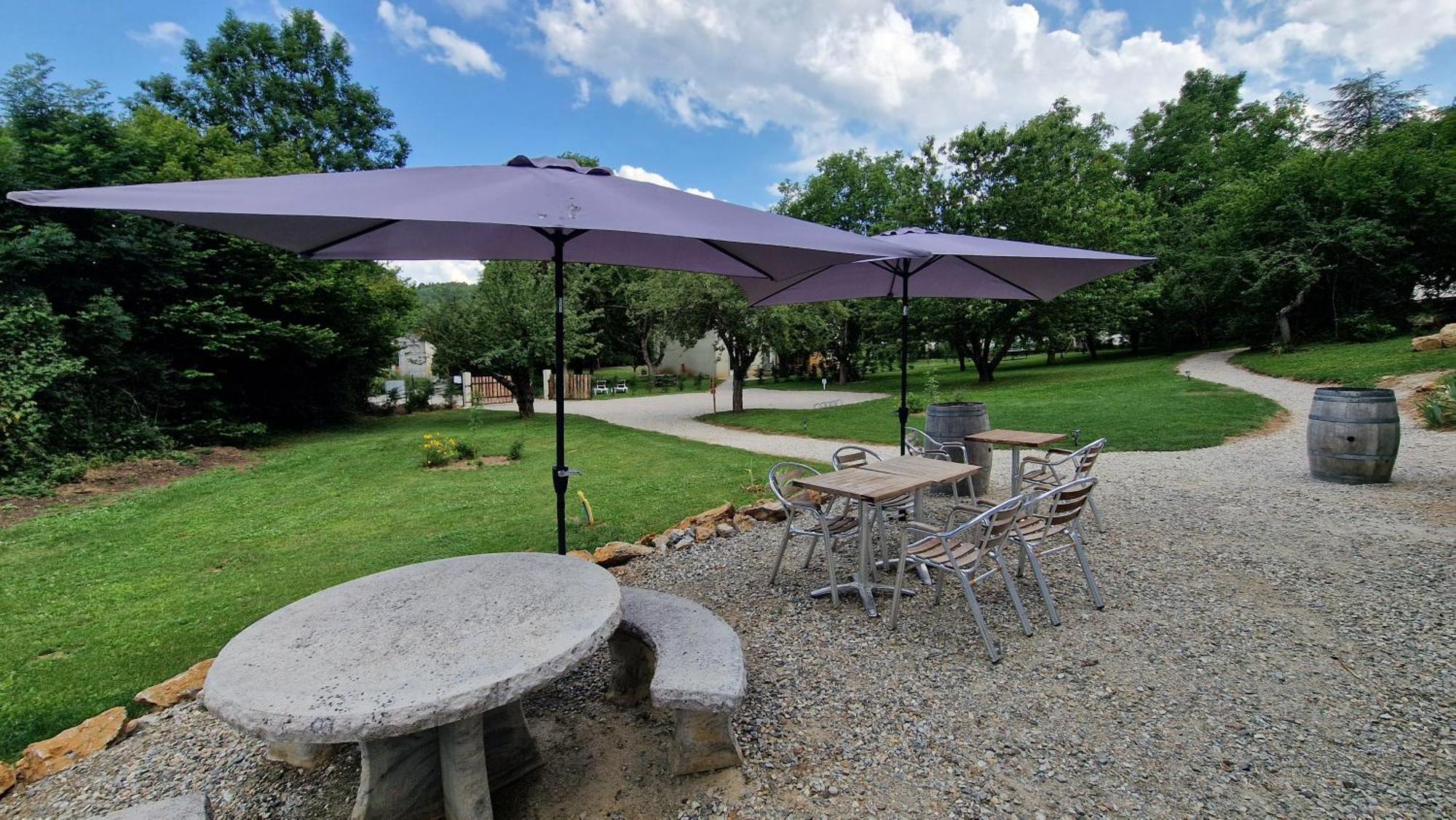 Lodge Tente Les Pommiers Glamping O Rendez-Vous En Demi-Pension Roquefeuil Екстер'єр фото